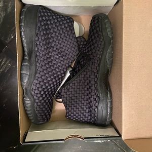 JORDAN FUTURE BG size 7y = women’s 8.5